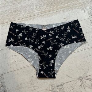 Victoria's Secret Black and White Floral Logo Cheeky Panties Size Small